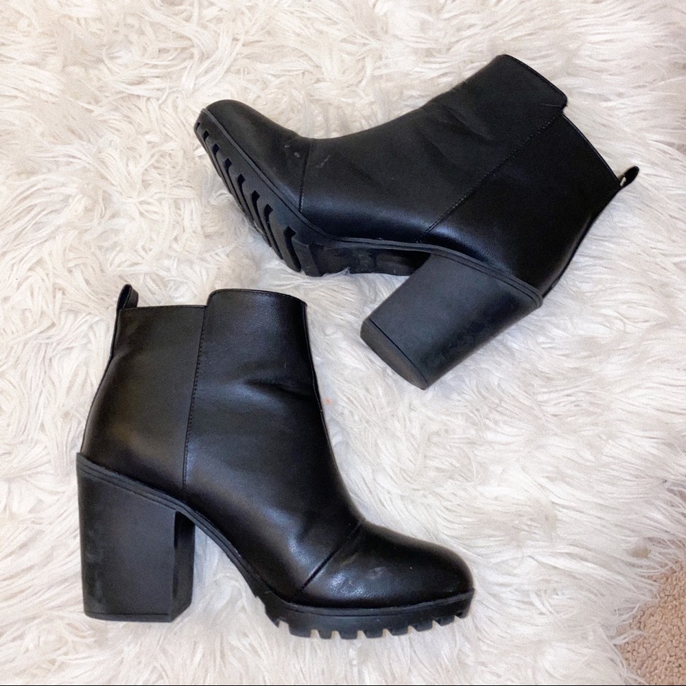 Zip-up Black Faux Leather Half Booties combat Chelsea